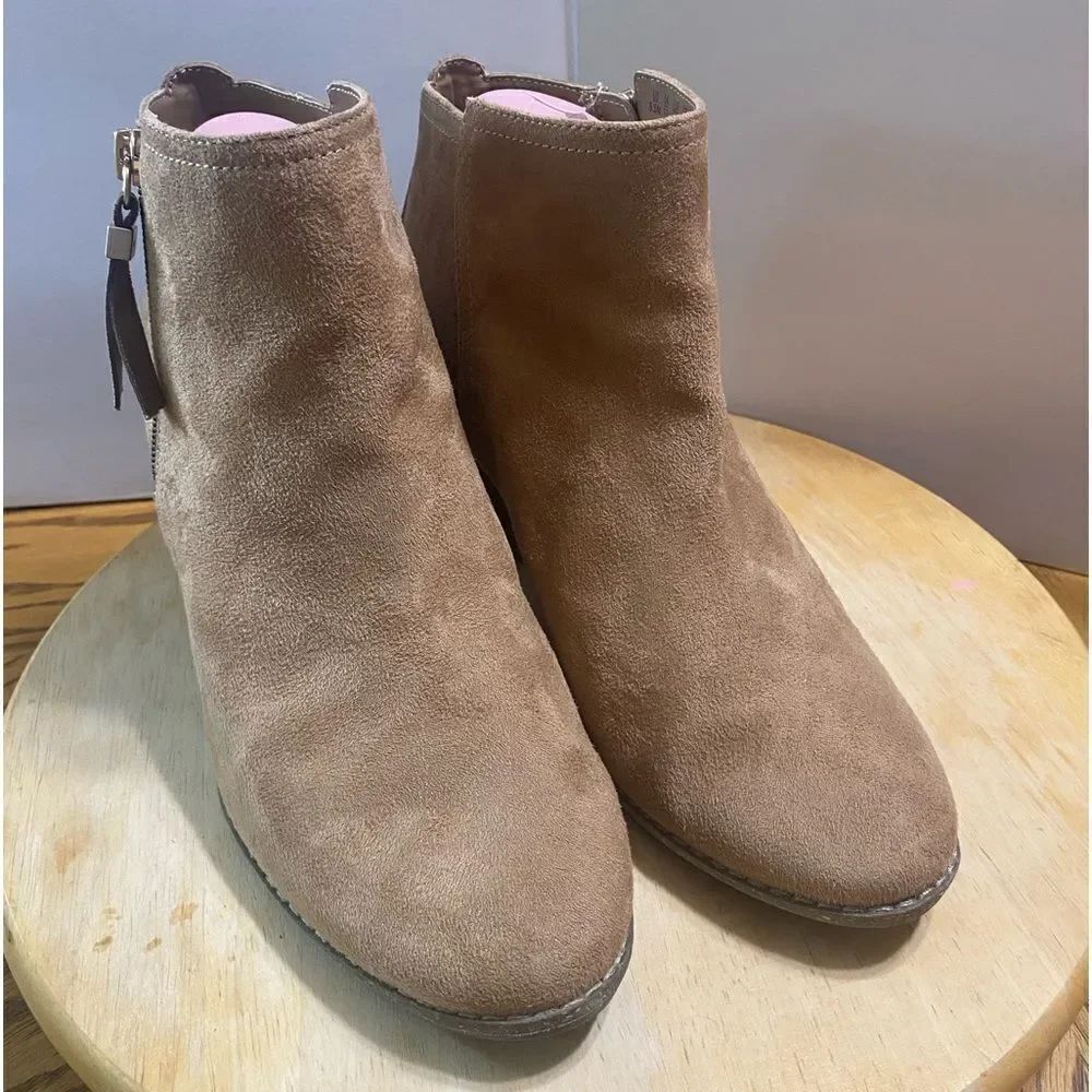 Dr. Scholl's Cunning Toasted Coconut Microfiber Ankle Boots Women's Size 9.5